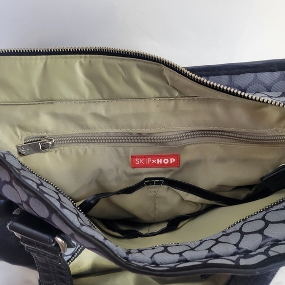 Skip hop studio diaper bag - Picture 6 of 8